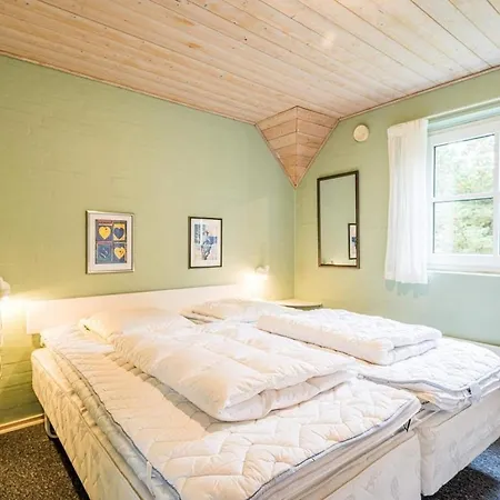 Holiday home Holiday Lxx *